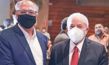 Alckmin acerta filiação ao PSB para ser vice de Lula