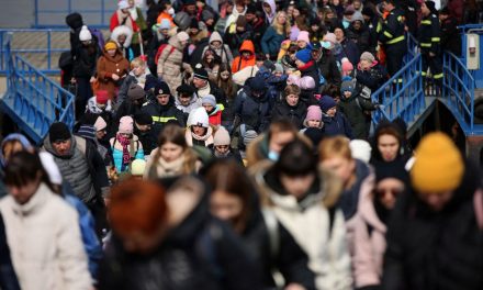 Ucrânia anuncia abertura de dez corredores humanitários