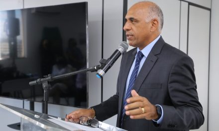 Rogério Cruz envia à Câmara novo projeto com reajuste a servidores
