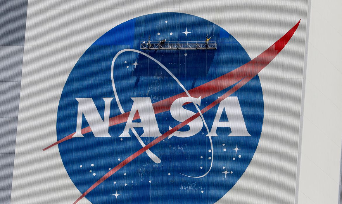 Nasa formará equipe científica para estudar OVNIs Nasa formará equipe científica para estudar OVNIs