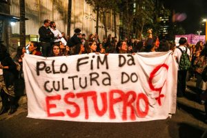 Número de estupros de LGBTQIA+ cresceu 88% em 2021