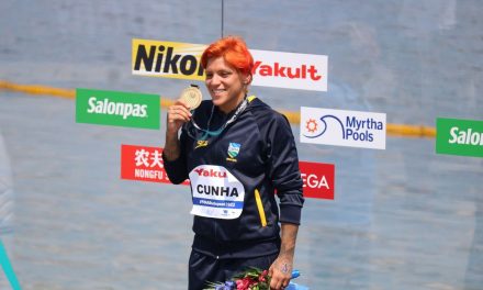 Águas abertas: Ana Marcela Cunha conquista ouro nos 5 km no Mundial