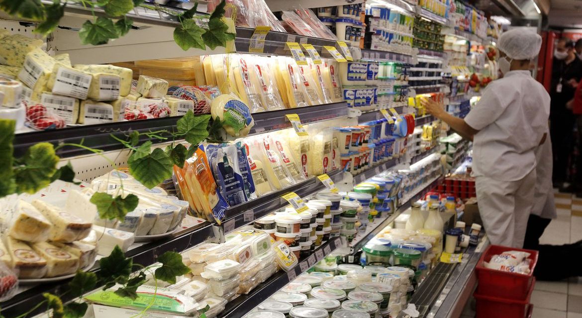 Vendas da indústria de alimentos crescem 3,74% de janeiro a maio