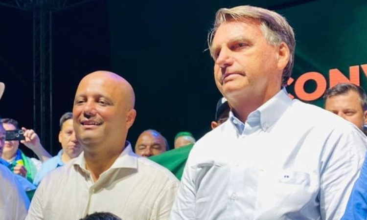 Com presença de Bolsonaro, PL oficializa candidatura de Vitor Hugo ao governo de Goiás