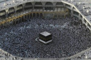 Muçulmanos vão a Meca para primeira peregrinação pós-pandemia