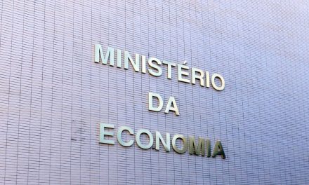 Governo bloqueia mais R$ 2,635 bilhões do Orçamento