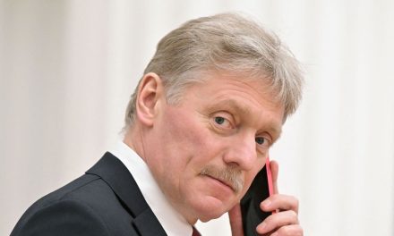 Não há base para encontro entre Putin e Zelenskiy, diz Kremlin