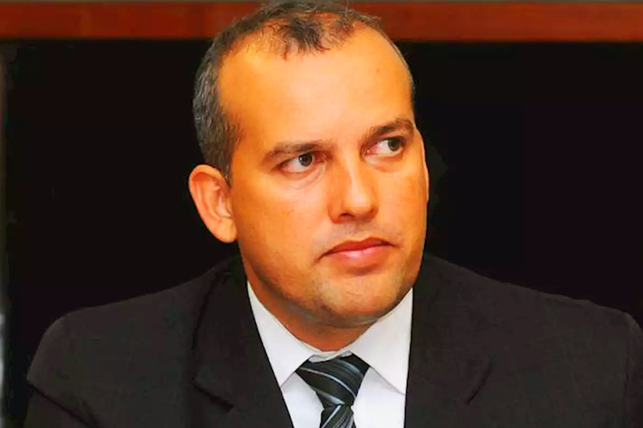 Ministro do TSE devolve comando do Pros a Eurípedes Júnior