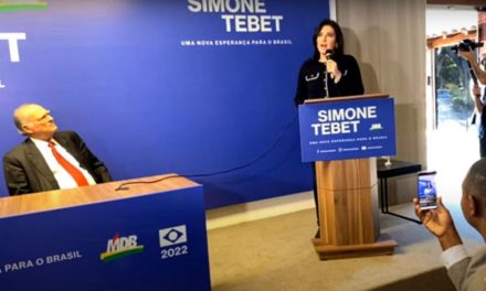 Simone Tebet registra candidatura à Presidência no TSE