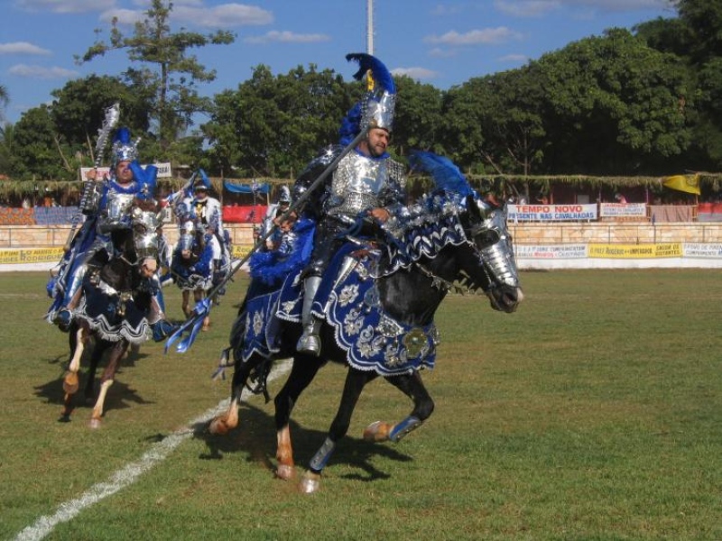 Cavalhadas de Pirenópolis vencem prêmio internacional na categoria Festa do Ano