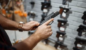 TSE proíbe transporte de armas e munições por CACs nas eleições