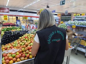 Procon Goiânia aponta variação de até 250,63% em verduras e de até 143,63% em frutas