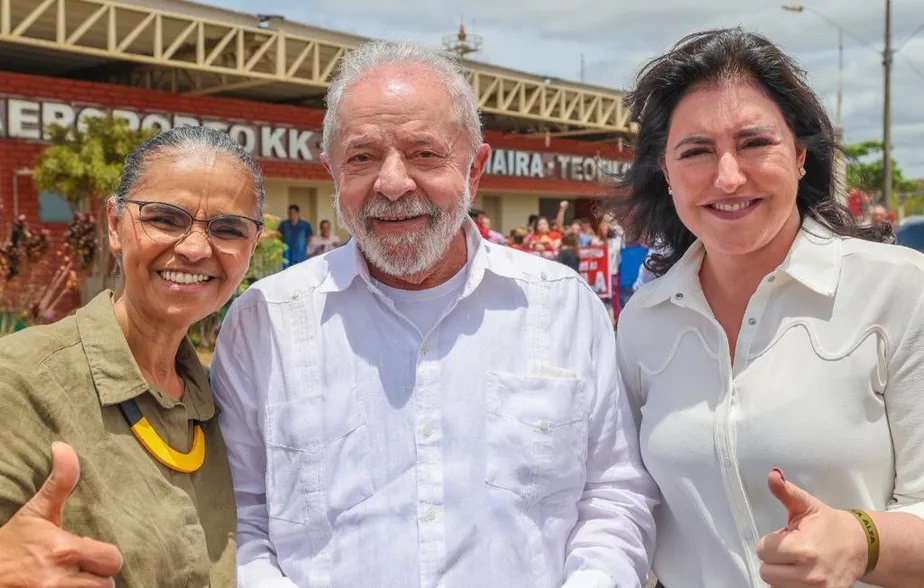 Lula convida Tebet para o Meio Ambiente, mas quer conversar com Marina para definir cargos
