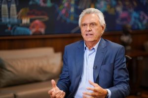 Governador Ronaldo Caiado recupera-se bem após cirurgia