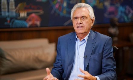 Governador Ronaldo Caiado recupera-se bem após cirurgia