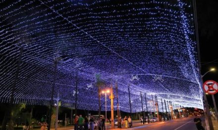 Inauguradas iluminações natalinas na Tamandaré e Mutirama