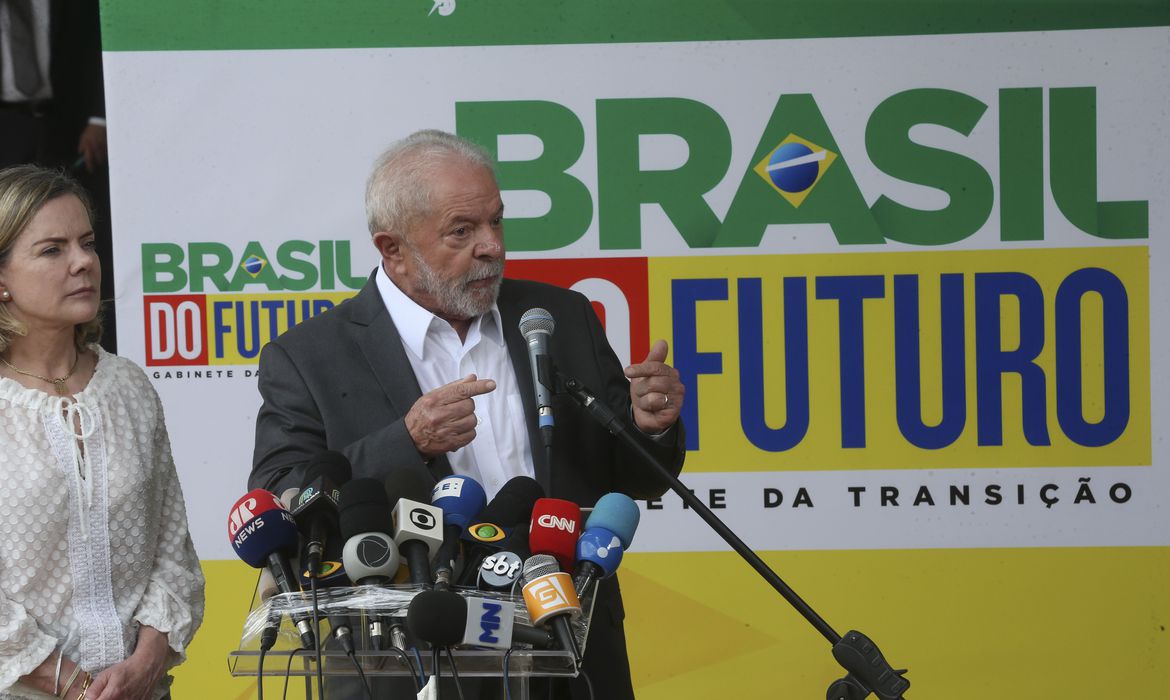 Exames de Lula estão dentro da normalidade, diz boletim médico Exames de Lula estão dentro da normalidade, diz boletim médico