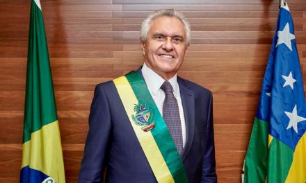 Ronaldo Caiado é empossado para 2° mandato de governador de Goiás