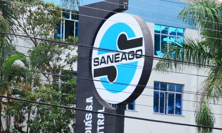 Ao menos 13 servidores da Saneago são suspeitos de participar de esquema de fraudes em contratos, diz polícia