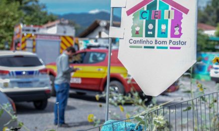 Homem invade creche em Blumenau e mata quatro crianças