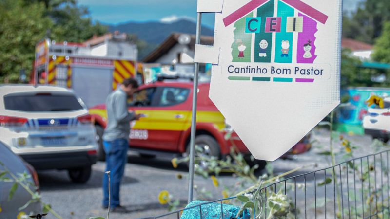 Homem invade creche em Blumenau e mata quatro crianças