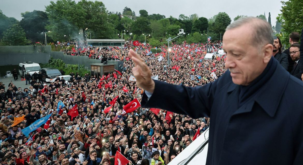 Turquia reelege Erdogan para mais cinco anos no poder