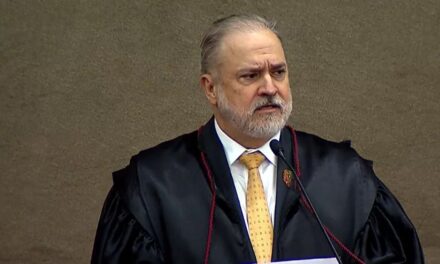 Aras faz último discurso no STF como procurador-geral da República