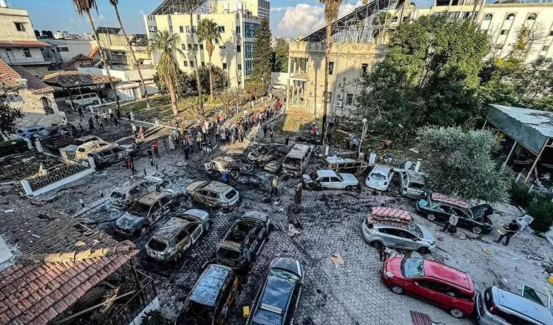 Explosão de hospital em Gaza mata centenas