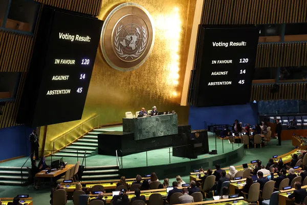 Assembleia Geral da ONU aprova resolução para trégua humanitária