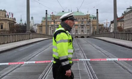 Ataque a tiros em Praga deixa 14 mortos e 25 feridos