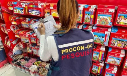 Material escolar: Procon Goiás aponta variação superior a 500%