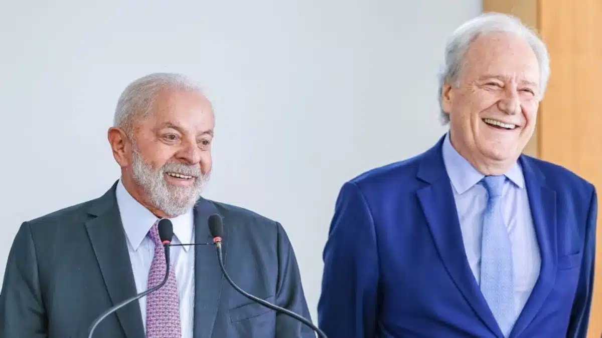 Lula empossa Lewandowski no Ministério da Justiça Lula empossa Lewandowski no Ministério da Justiça