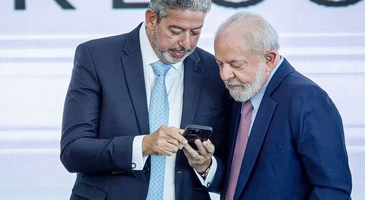 Lula e Arthur Lira se reúnem para tratar da relação entre poderes