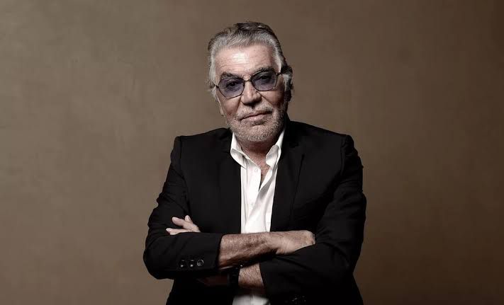 Roberto Cavalli, estilista italiano, morre aos 83 anos
