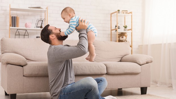Datafolha: 76% dos brasileiros dizem que licença-paternidade deveria ser maior