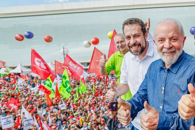 Justiça determina retirada de vídeo em que Lula pede votos para Boulos