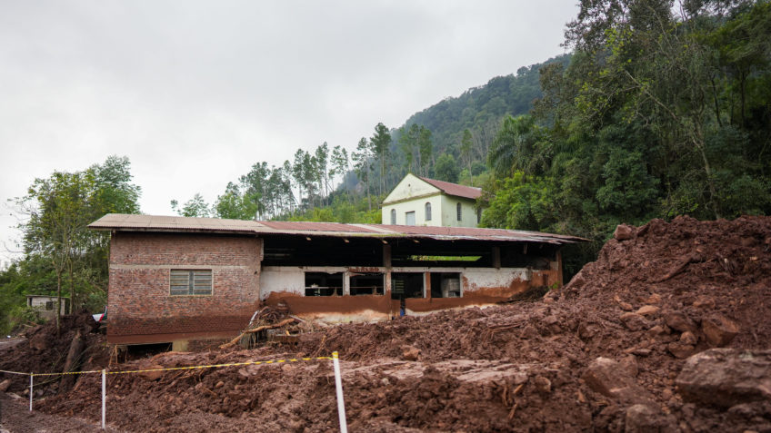 Sobe para 161 número de mortes por chuvas no Rio Grande do Sul