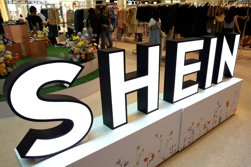 Shein eleva preços de produtos antes de abrir capital na bolsa de valores Shein eleva preços de produtos antes de abrir capital na bolsa de valores