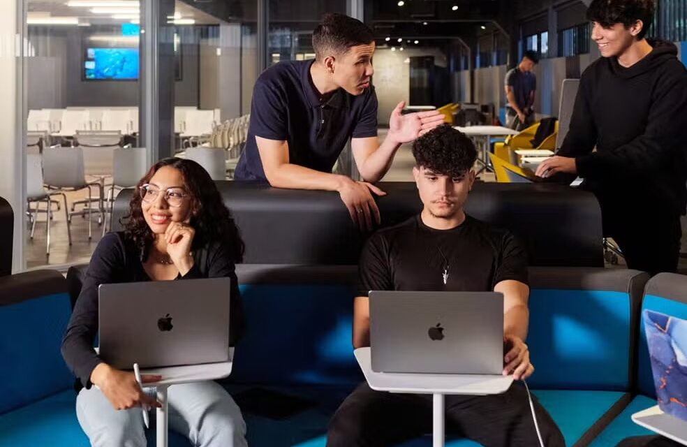 Apple vai oferecer curso gratuito de inteligência artificial no Brasil; veja como participar