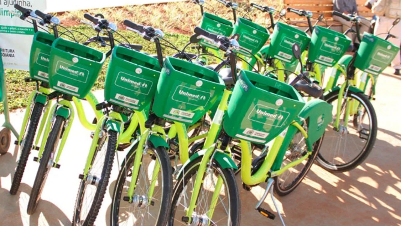 Goiânia tem nova regulamentação para bicicletas e patinetes compartilhados
