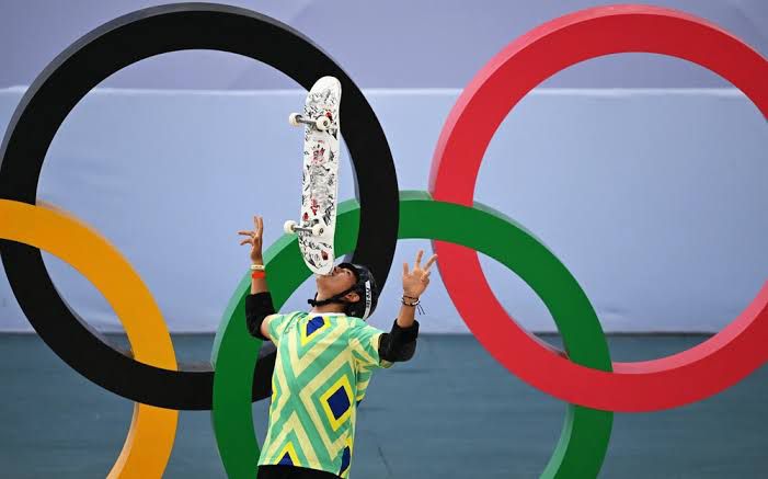 Skate e malabares no pódio: Augusto Akio é bronze no Skate Park