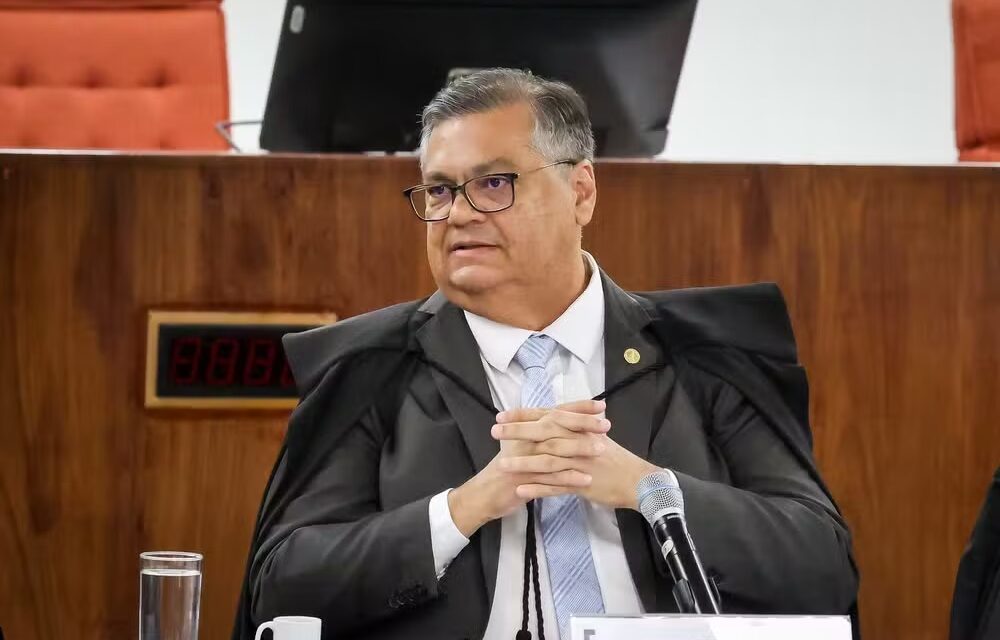 Dino suspende execução de emendas impositivas até que Congresso crie regras de transparência