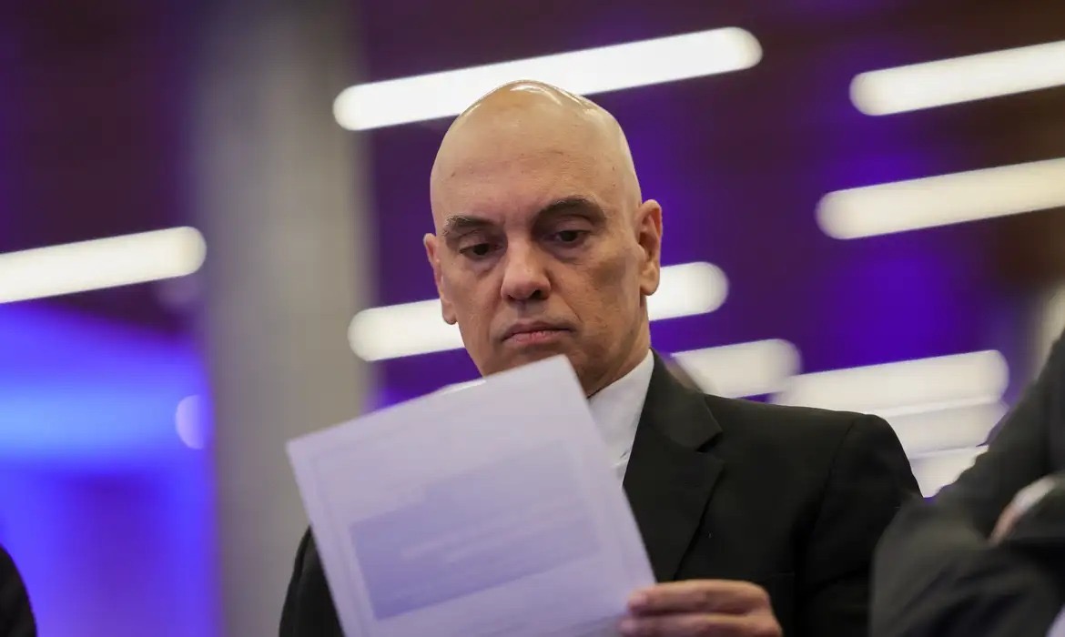 Moraes transfere R$ 18 milhões da Starlink para a União Moraes transfere R$ 18 milhões da Starlink para a União