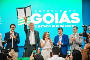 Governo de Goiás anuncia reestruturação da carreira dos professores da rede estadual