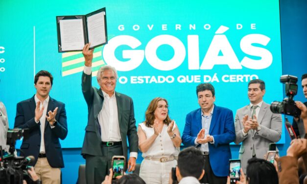 Governo de Goiás anuncia reestruturação da carreira dos professores da rede estadual