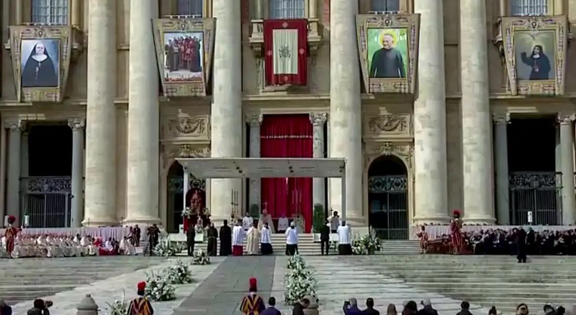 Papa Francisco canoniza padre por milagre na Amazônia