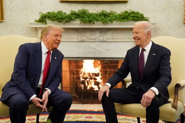 Trump se reúne com Biden em 1ª visita à Casa Branca após eleição e promete ‘a transição mais suave possível’