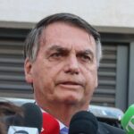 Após ser indiciado por tentativa de golpe, Bolsonaro ataca Moraes