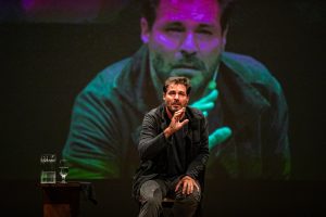 Sesc Goiás traz ator Thiago Lacerda com monólogo de Shakespeare a Goiânia
