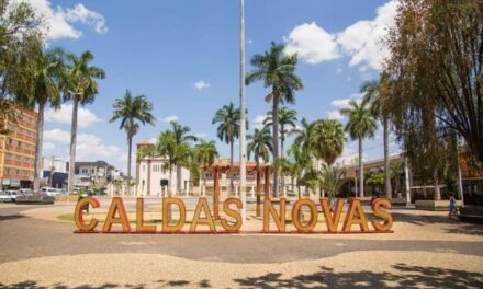 Caldas Novas terá cobrança de taxa de turistas com valores que podem chegar a R$ 183